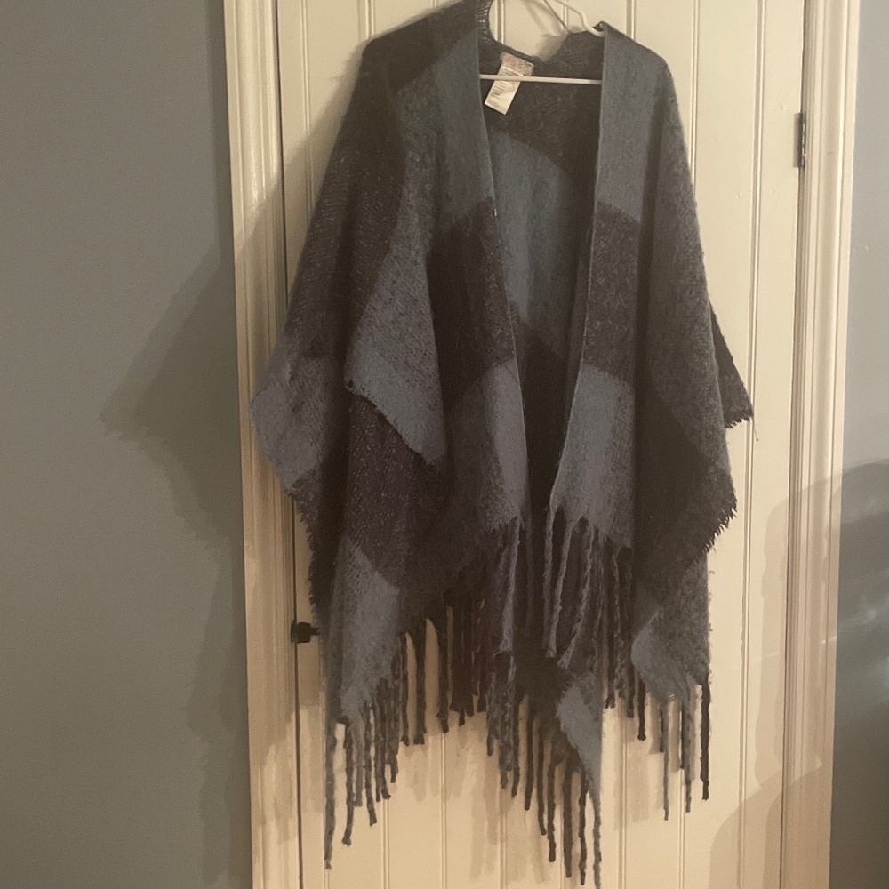 Free people poncho